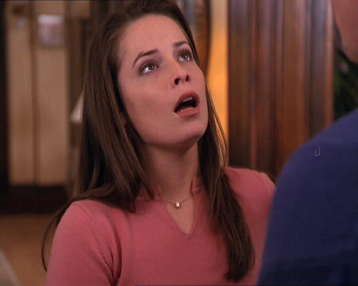 Charmed-Online-dot-215GiveMeASign0862.jpg