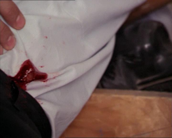 Charmed-Online-dot-215GiveMeASign1032.jpg