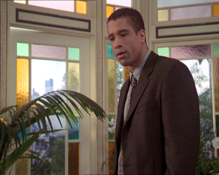 Charmed-Online-dot-215GiveMeASign1097.jpg
