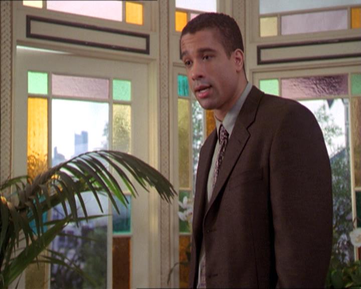 Charmed-Online-dot-215GiveMeASign1104.jpg