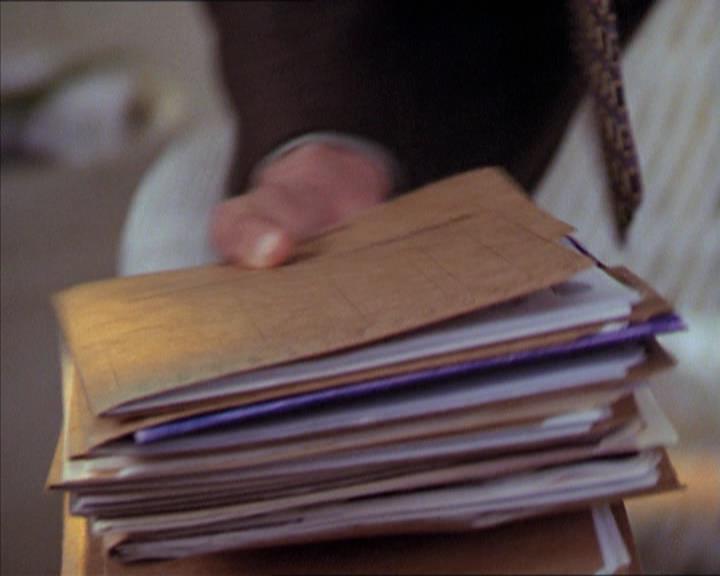 Charmed-Online-dot-215GiveMeASign1109.jpg