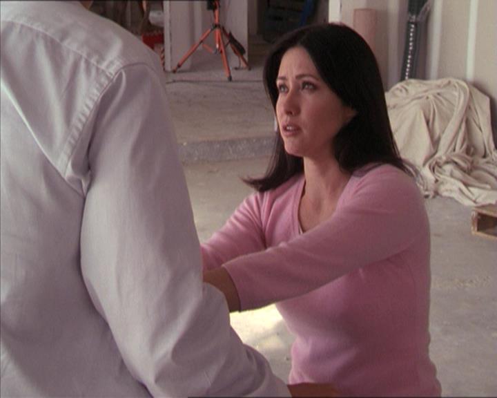 Charmed-Online-dot-215GiveMeASign1160.jpg