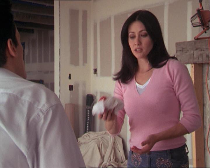 Charmed-Online-dot-215GiveMeASign1202.jpg