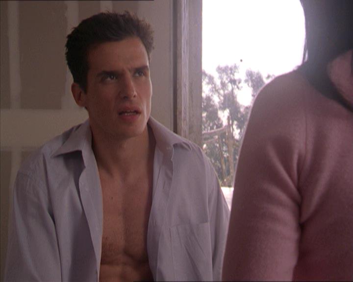 Charmed-Online-dot-215GiveMeASign1206.jpg