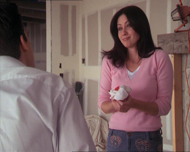 Charmed-Online-dot-215GiveMeASign1215.jpg