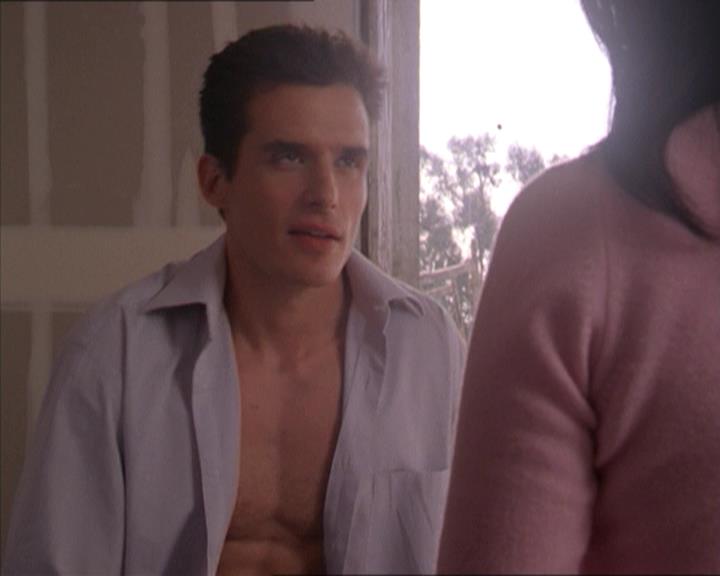 Charmed-Online-dot-215GiveMeASign1218.jpg