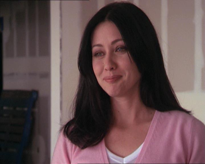 Charmed-Online-dot-215GiveMeASign1224.jpg