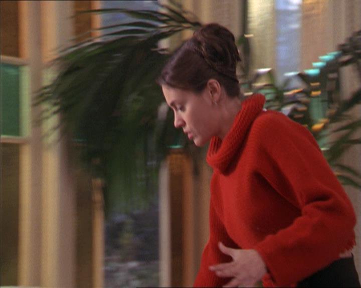 Charmed-Online-dot-215GiveMeASign1240.jpg