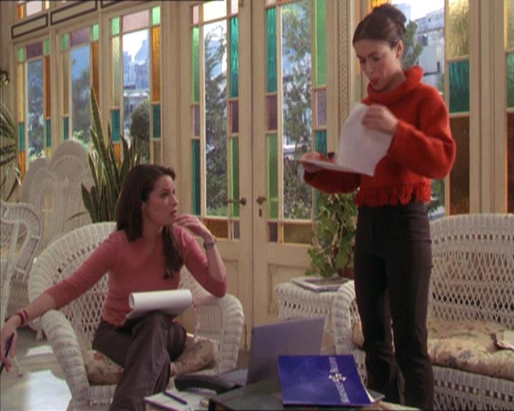 Charmed-Online-dot-215GiveMeASign1303.jpg