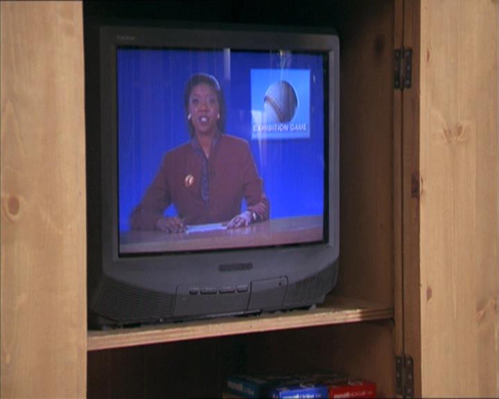 Charmed-Online-dot-215GiveMeASign1307.jpg