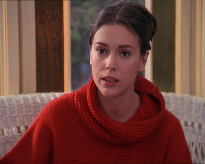 Charmed-Online-dot-215GiveMeASign1315.jpg