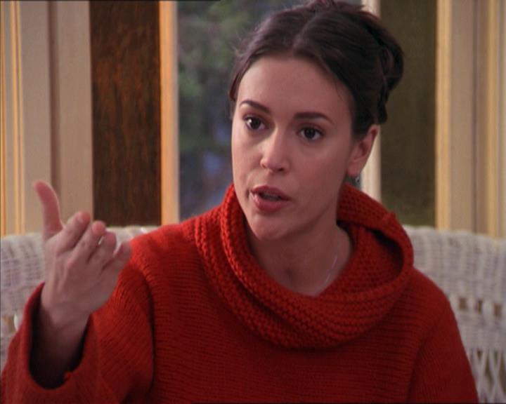 Charmed-Online-dot-215GiveMeASign1316.jpg
