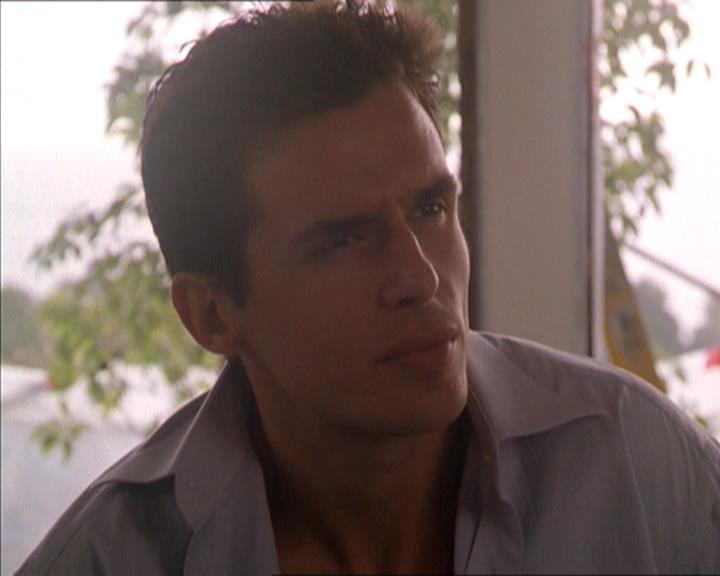Charmed-Online-dot-215GiveMeASign1334.jpg