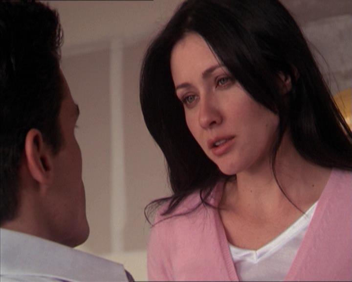 Charmed-Online-dot-215GiveMeASign1349.jpg