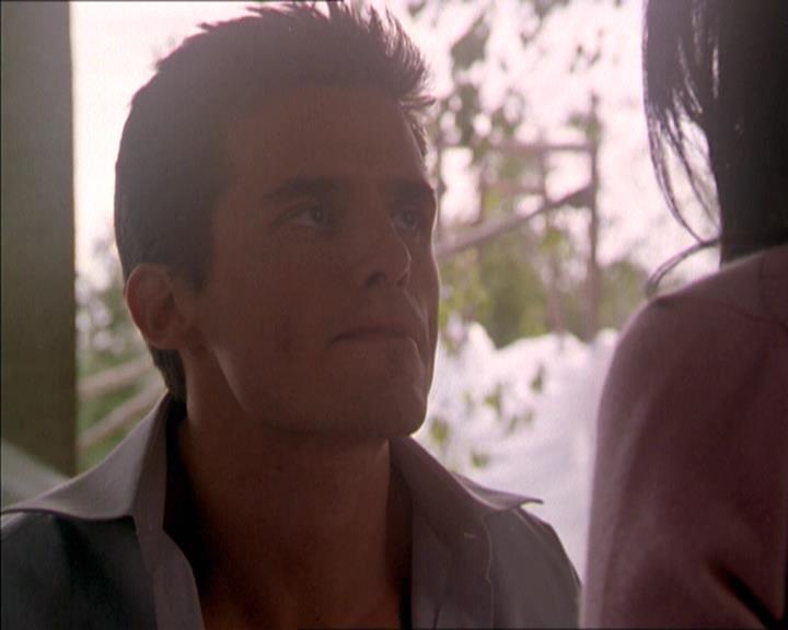 Charmed-Online-dot-215GiveMeASign1351.jpg