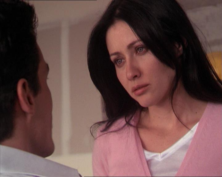 Charmed-Online-dot-215GiveMeASign1356.jpg