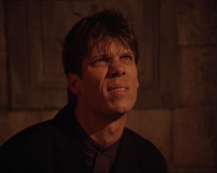 Charmed-Online-dot-215GiveMeASign1459.jpg