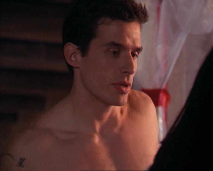 Charmed-Online-dot-215GiveMeASign1521.jpg