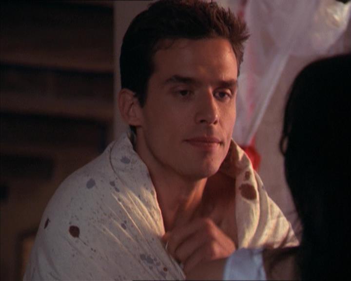 Charmed-Online-dot-215GiveMeASign1522.jpg