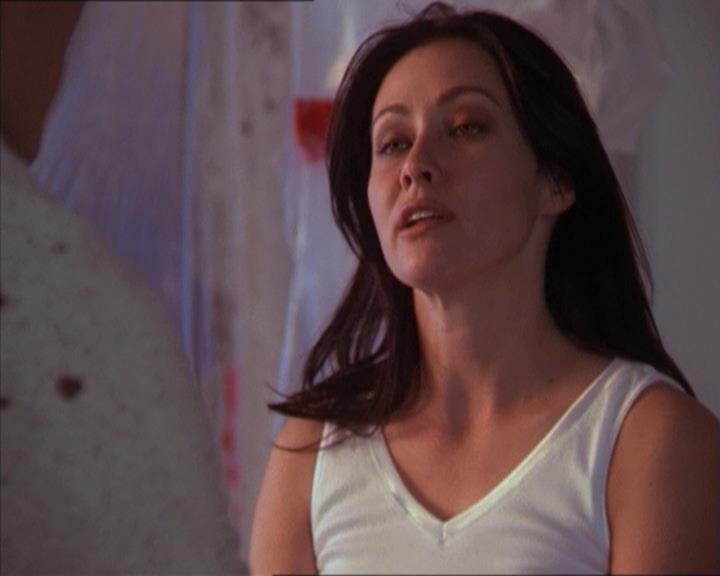 Charmed-Online-dot-215GiveMeASign1531.jpg