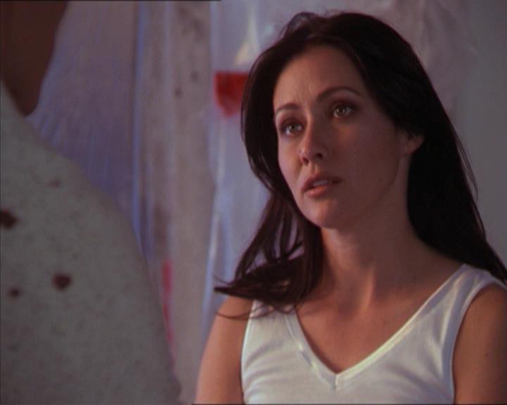 Charmed-Online-dot-215GiveMeASign1532.jpg