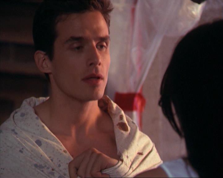 Charmed-Online-dot-215GiveMeASign1538.jpg