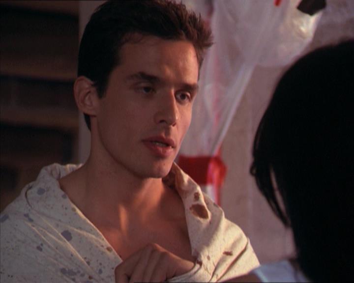 Charmed-Online-dot-215GiveMeASign1540.jpg