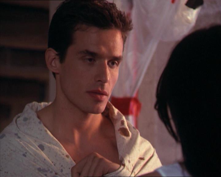 Charmed-Online-dot-215GiveMeASign1541.jpg