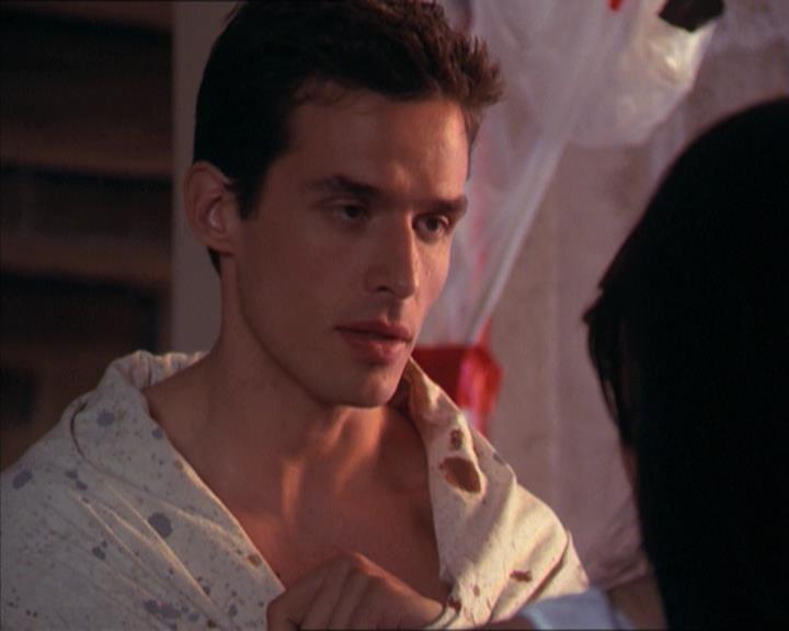 Charmed-Online-dot-215GiveMeASign1544.jpg