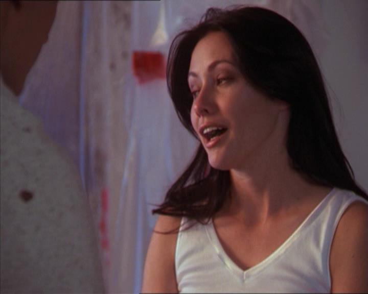 Charmed-Online-dot-215GiveMeASign1553.jpg