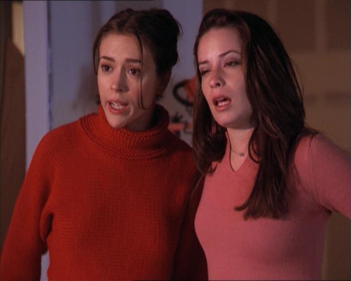 Charmed-Online-dot-215GiveMeASign1575.jpg