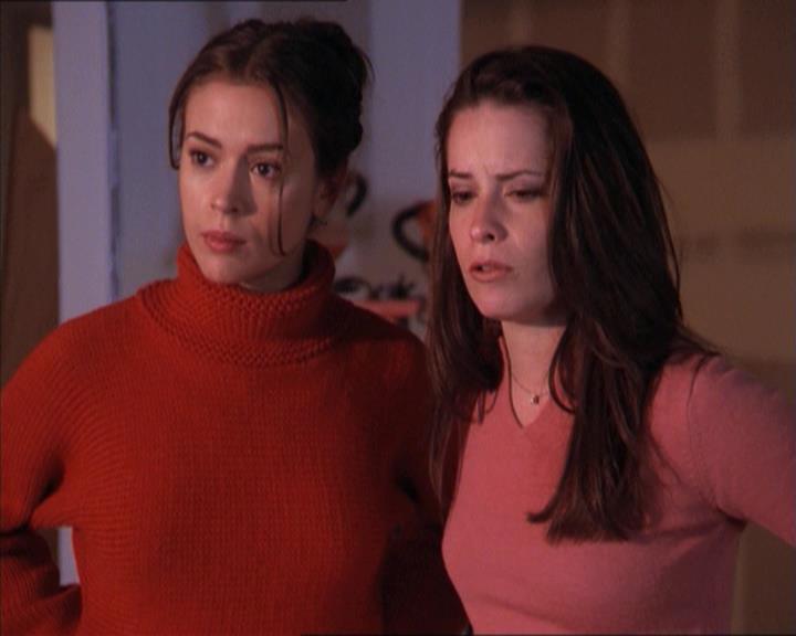 Charmed-Online-dot-215GiveMeASign1580.jpg