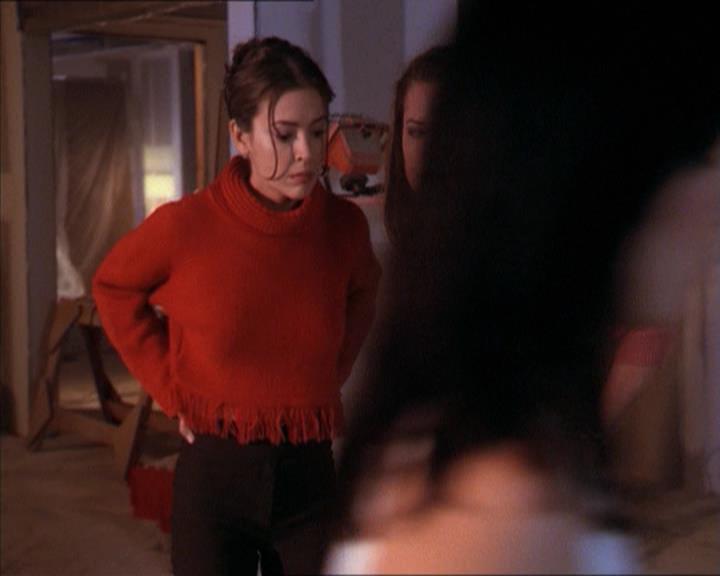 Charmed-Online-dot-215GiveMeASign1586.jpg