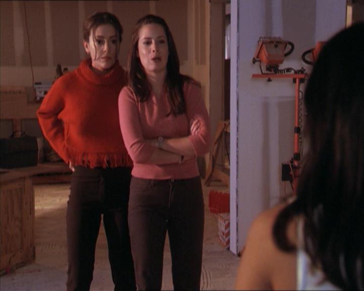 Charmed-Online-dot-215GiveMeASign1594.jpg
