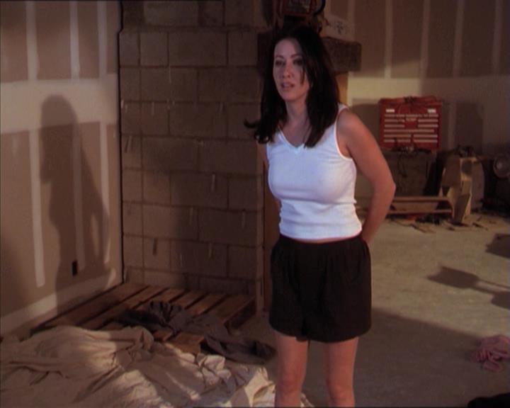 Charmed-Online-dot-215GiveMeASign1597.jpg