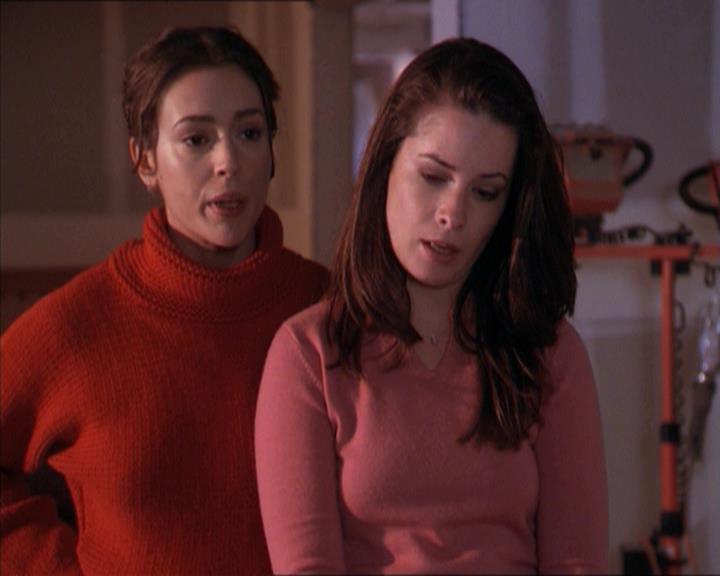 Charmed-Online-dot-215GiveMeASign1606.jpg