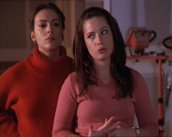 Charmed-Online-dot-215GiveMeASign1613.jpg