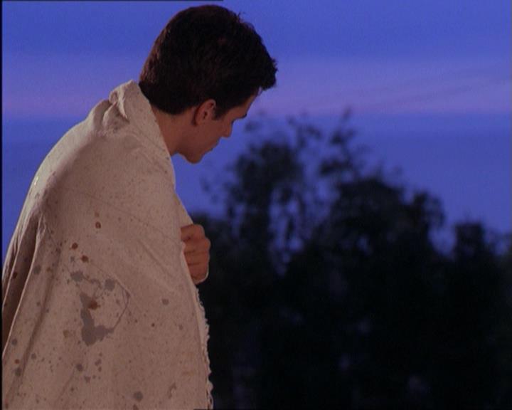 Charmed-Online-dot-215GiveMeASign1614.jpg