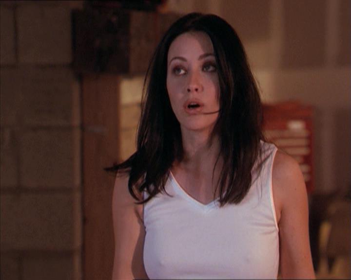 Charmed-Online-dot-215GiveMeASign1615.jpg
