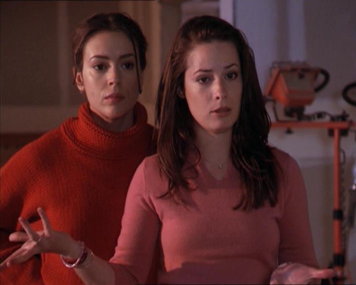 Charmed-Online-dot-215GiveMeASign1621.jpg