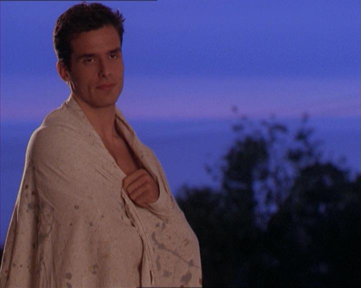 Charmed-Online-dot-215GiveMeASign1634.jpg