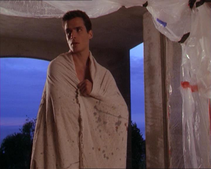 Charmed-Online-dot-215GiveMeASign1638.jpg