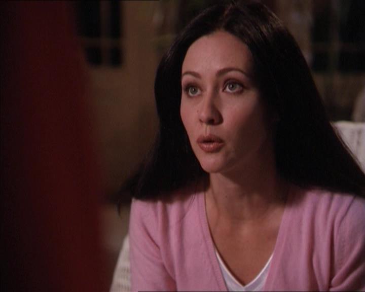 Charmed-Online-dot-215GiveMeASign1675.jpg