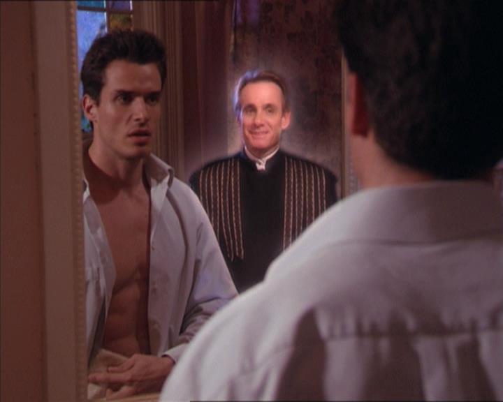Charmed-Online-dot-215GiveMeASign1722.jpg