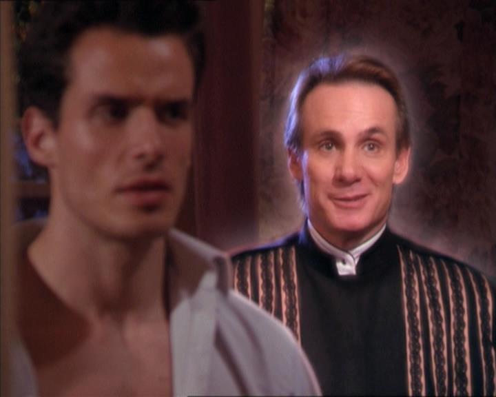 Charmed-Online-dot-215GiveMeASign1755.jpg