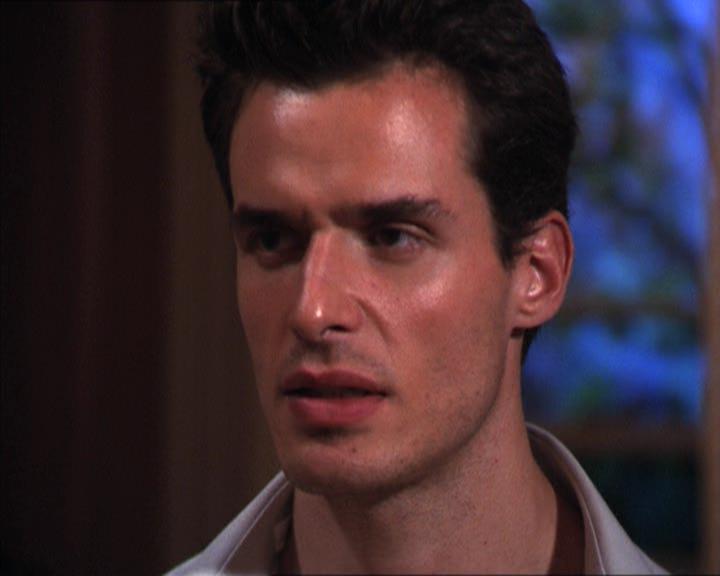 Charmed-Online-dot-215GiveMeASign1756.jpg