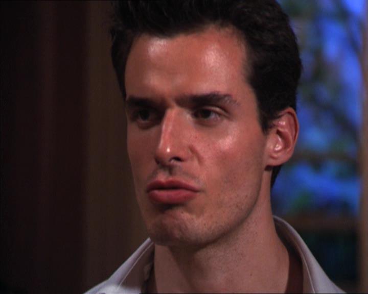 Charmed-Online-dot-215GiveMeASign1757.jpg