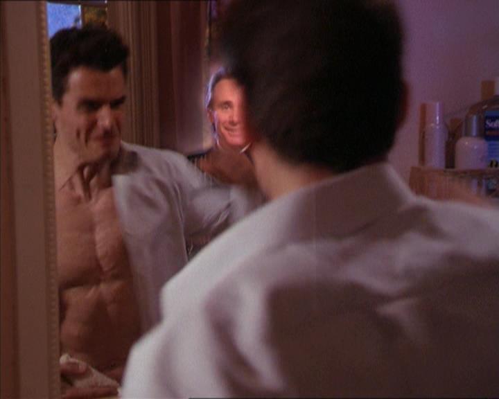 Charmed-Online-dot-215GiveMeASign1767.jpg