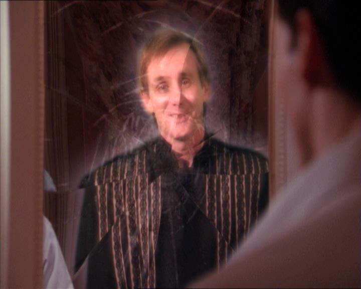 Charmed-Online-dot-215GiveMeASign1774.jpg