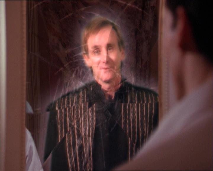Charmed-Online-dot-215GiveMeASign1775.jpg